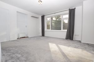 Studio Room pic4- click for photo gallery